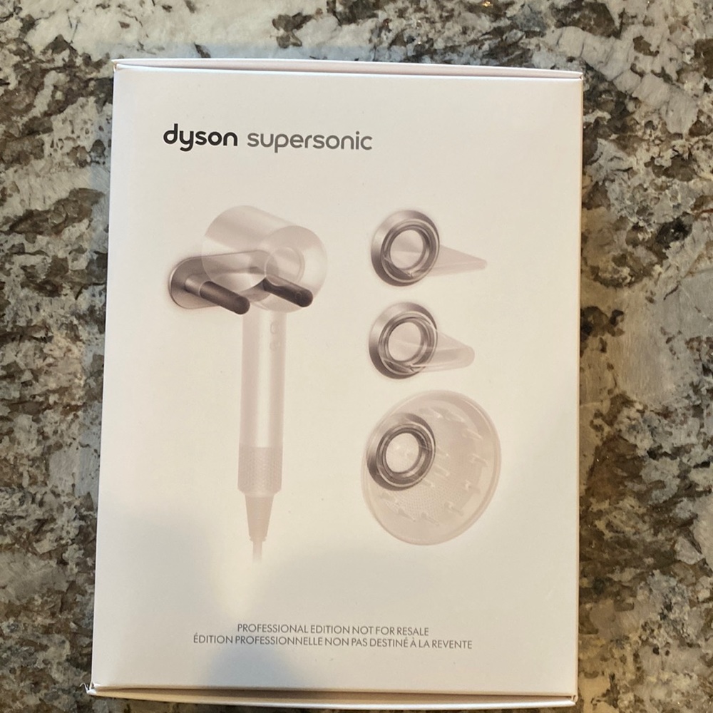 Dyson supersonic wall mount